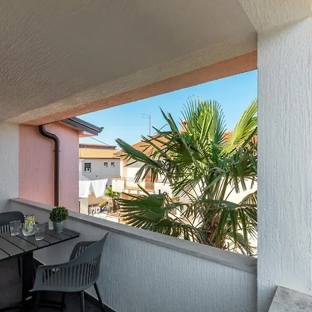 Sanja Premium Apartamento *